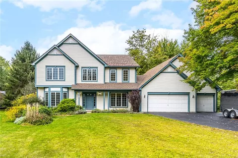 1250 Conifer Cove Ln, Webster, NY 14580