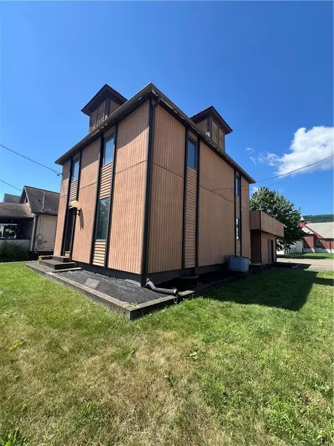 2147 College Ave, Elmira, NY 14903