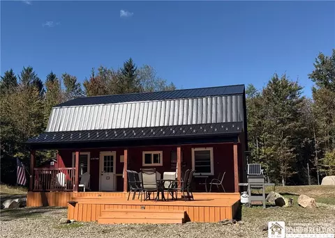 8114 Chautauqua Rd S, Pomfret, NY 14784