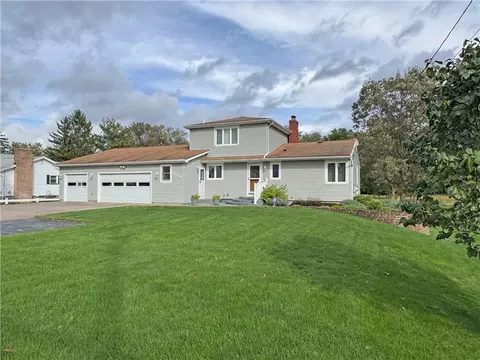 1044 N Greece Rd, Greece, NY 14626