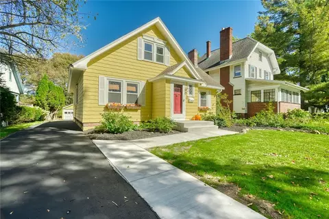 116 Greenaway Rd, Brighton, NY 14610