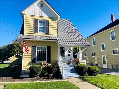 13 3rd St, Canisteo, NY 14823