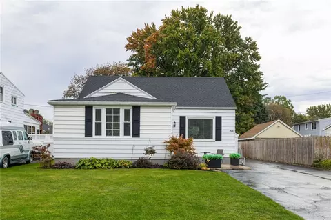 201 Dorsey Rd, Greece, NY 14616