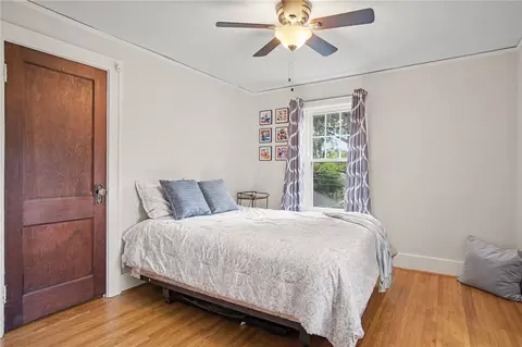 Bedroom - 285 Thomas Ave, Irondequoit, NY 14617 photo 4 of 6