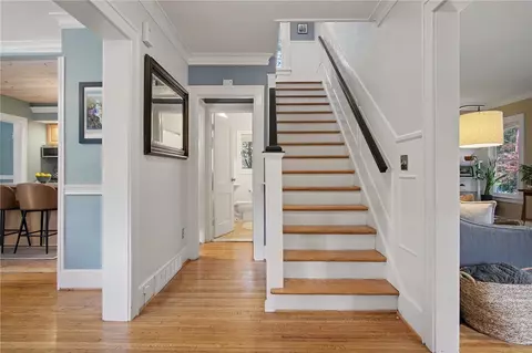 Entry Way - 285 Thomas Ave, Irondequoit, NY 14617 photo 4 of 5
