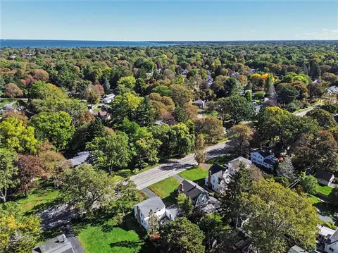View/Area - 285 Thomas Ave, Irondequoit, NY 14617 photo 4 of 5