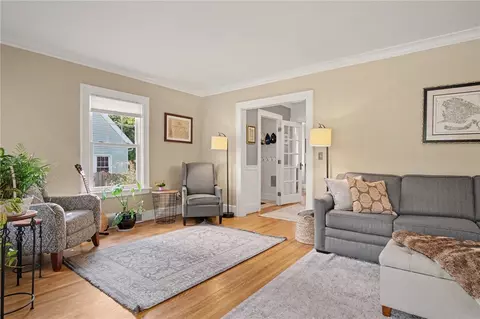 Living - 285 Thomas Ave, Irondequoit, NY 14617 photo 2 of 3