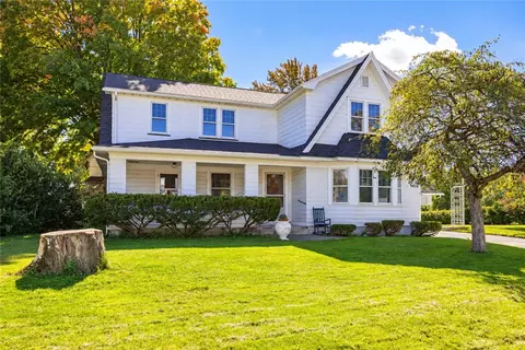 1463 Chili Ave, Gates, NY 14624