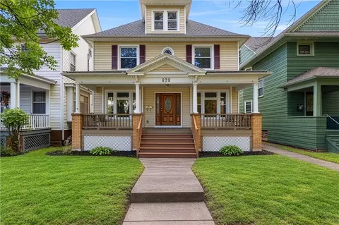 232 Laburnam Cres, Rochester, NY 14620