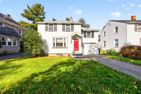 206 Farmington Rd, Rochester, NY 14609