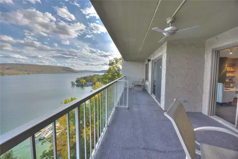 82 Cliffside Dr, South Bristol, NY 14424