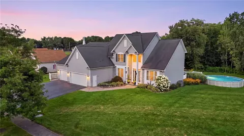 30 Marc Mar, Gates, NY 14606