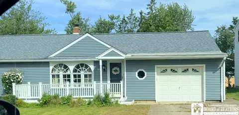 50 Cottage St, Pomfret, NY 14063