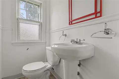 Bath - 162 Simpson Rd, Irondequoit, NY 14617 photo 1 of 1