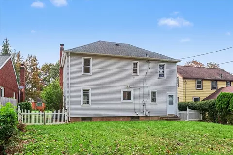 Exterior - 162 Simpson Rd, Irondequoit, NY 14617 photo 2 of 3