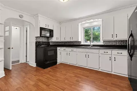 Kitchen - 162 Simpson Rd, Irondequoit, NY 14617 photo 2 of 2