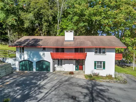 4 Suncrest Ter, Oneonta, NY 13820