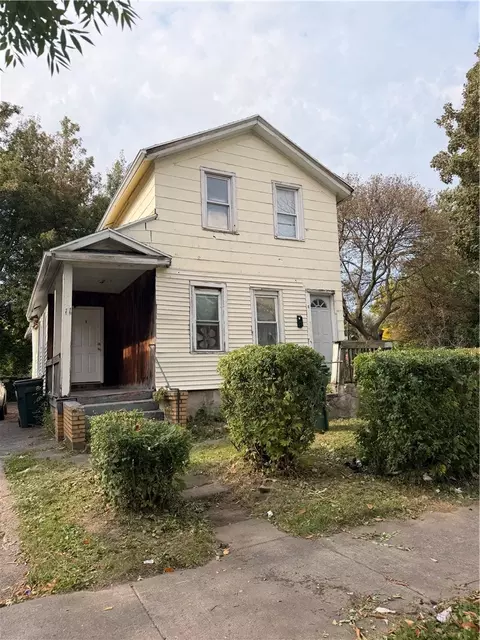 11 Lincoln St, Rochester, NY 14605