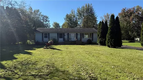 6430 Rounds Rd, Newfane, NY 14108