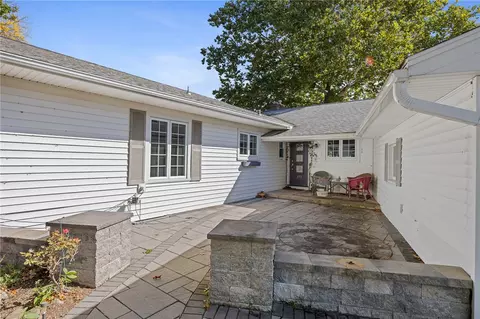 Exterior - 173 Valley Cir, Irondequoit, NY 14622 photo 5 of 9