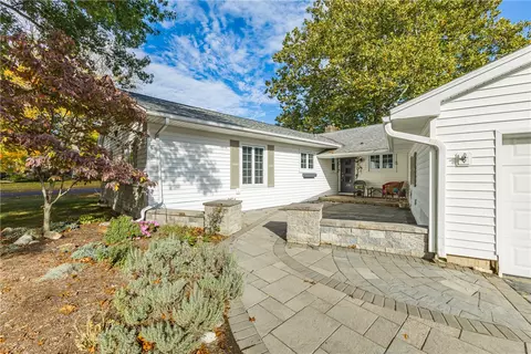 Exterior - 173 Valley Cir, Irondequoit, NY 14622 photo 1 of 9