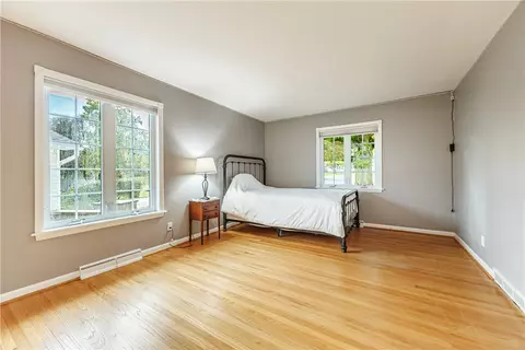 Bedroom - 173 Valley Cir, Irondequoit, NY 14622 photo 3 of 3