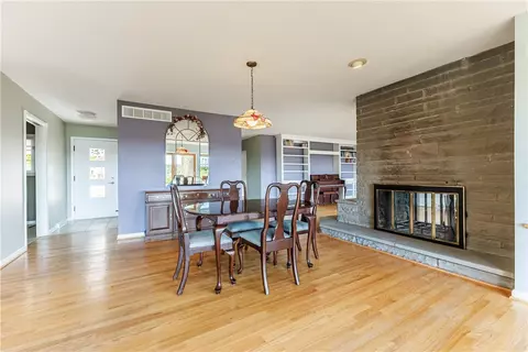 Dining - 173 Valley Cir, Irondequoit, NY 14622 photo 4 of 4