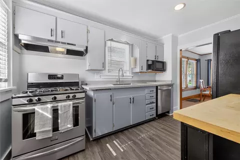Kitchen - 51 Brockley Rd, Irondequoit, NY 14609 photo 2 of 3