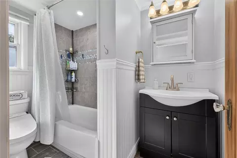 Bath - 51 Brockley Rd, Irondequoit, NY 14609 photo 1 of 3