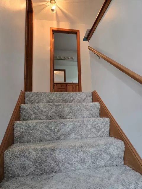 Entry Way - 2 Cheshire Ln, Gates, NY 14624 photo 2 of 2
