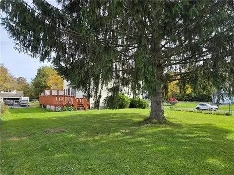Exterior - 2 Cheshire Ln, Gates, NY 14624 photo 5 of 11