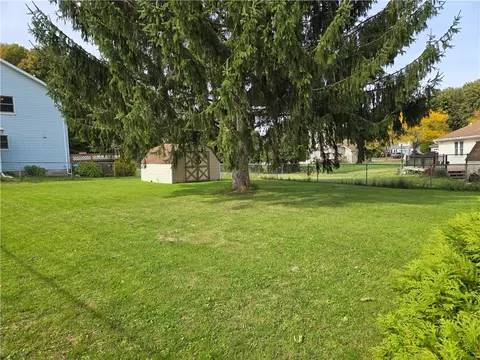 Exterior - 2 Cheshire Ln, Gates, NY 14624 photo 3 of 11