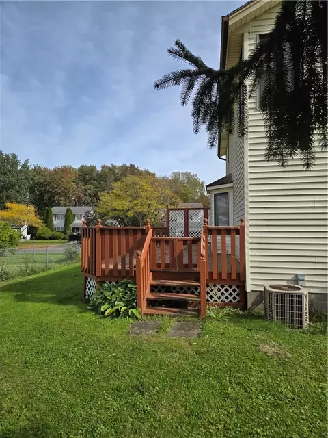 Exterior - 2 Cheshire Ln, Gates, NY 14624 photo 7 of 11