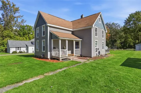 135 Knapp St, Albion, NY 14411