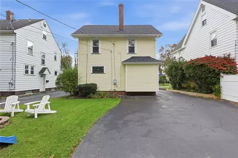 Exterior - 240 Hurstbourne Rd, Irondequoit, NY 14609 photo 5 of 8