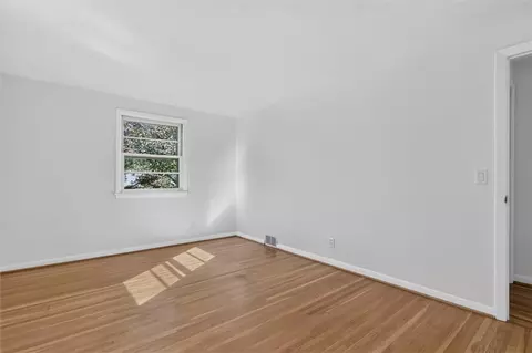 Bedroom - 16 Sydenham Rd, Irondequoit, NY 14609 photo 4 of 7