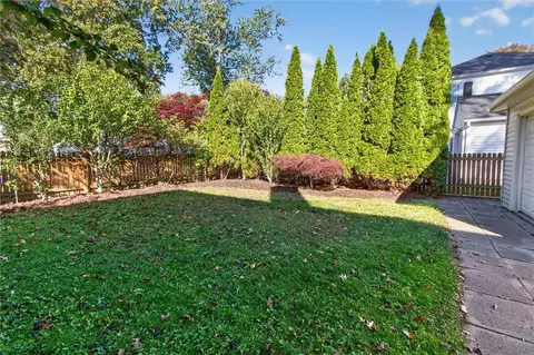 Exterior - 16 Sydenham Rd, Irondequoit, NY 14609 photo 5 of 6
