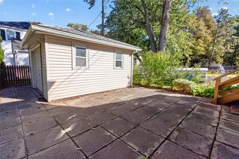 Exterior - 16 Sydenham Rd, Irondequoit, NY 14609 photo 4 of 6