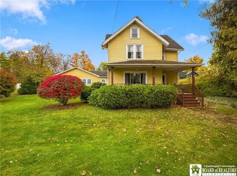 147 W Summit St, Busti, NY 14750