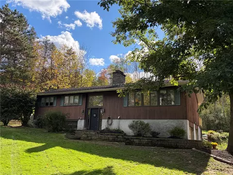 104 Sharman Dr, Norwich, NY 13815