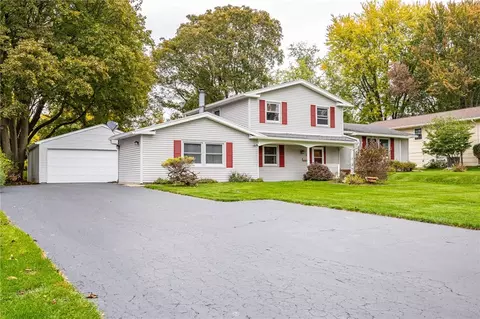 111 Wedgewood Dr, Penfield, NY 14526