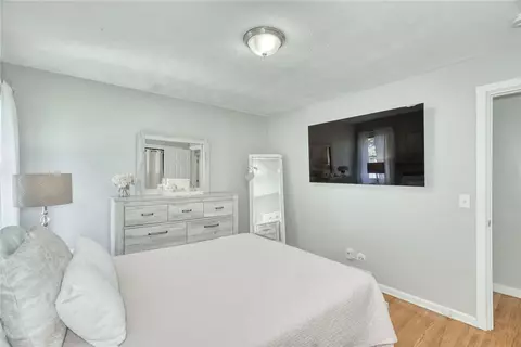 Bedroom - 408 Spencer Rd, Irondequoit, NY 14609 photo 2 of 4