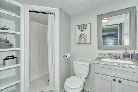 Bath - 408 Spencer Rd, Irondequoit, NY 14609 photo 3 of 3