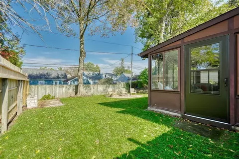 Exterior - 408 Spencer Rd, Irondequoit, NY 14609 photo 7 of 8