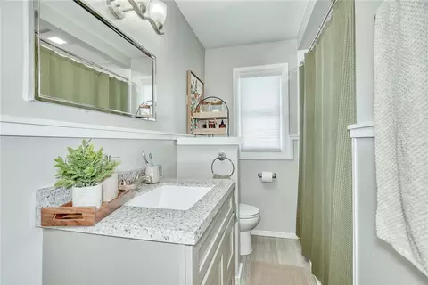 Bath - 408 Spencer Rd, Irondequoit, NY 14609 photo 1 of 3