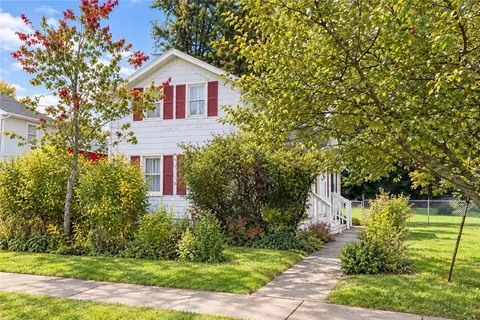 48 Rumsey St, Seneca Falls, NY 13148