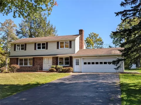 43 Sandle Dr, Perinton, NY 14450