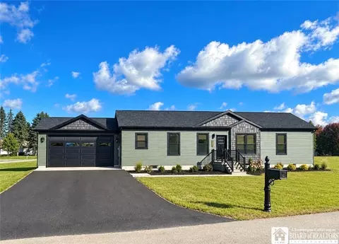 2133 Flavia Cir, Collins, NY 14034