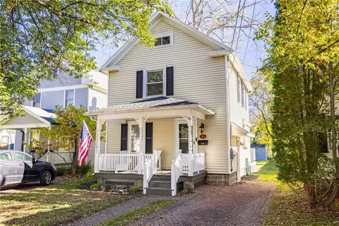 30 Boughton Ave, Pittsford, NY 14534