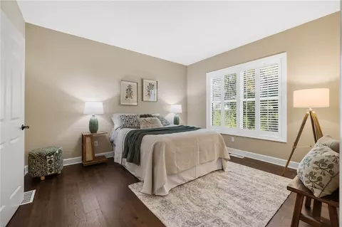 Bedroom - 534 Audubon Trl Trl, Irondequoit, NY 14622 photo 2 of 3